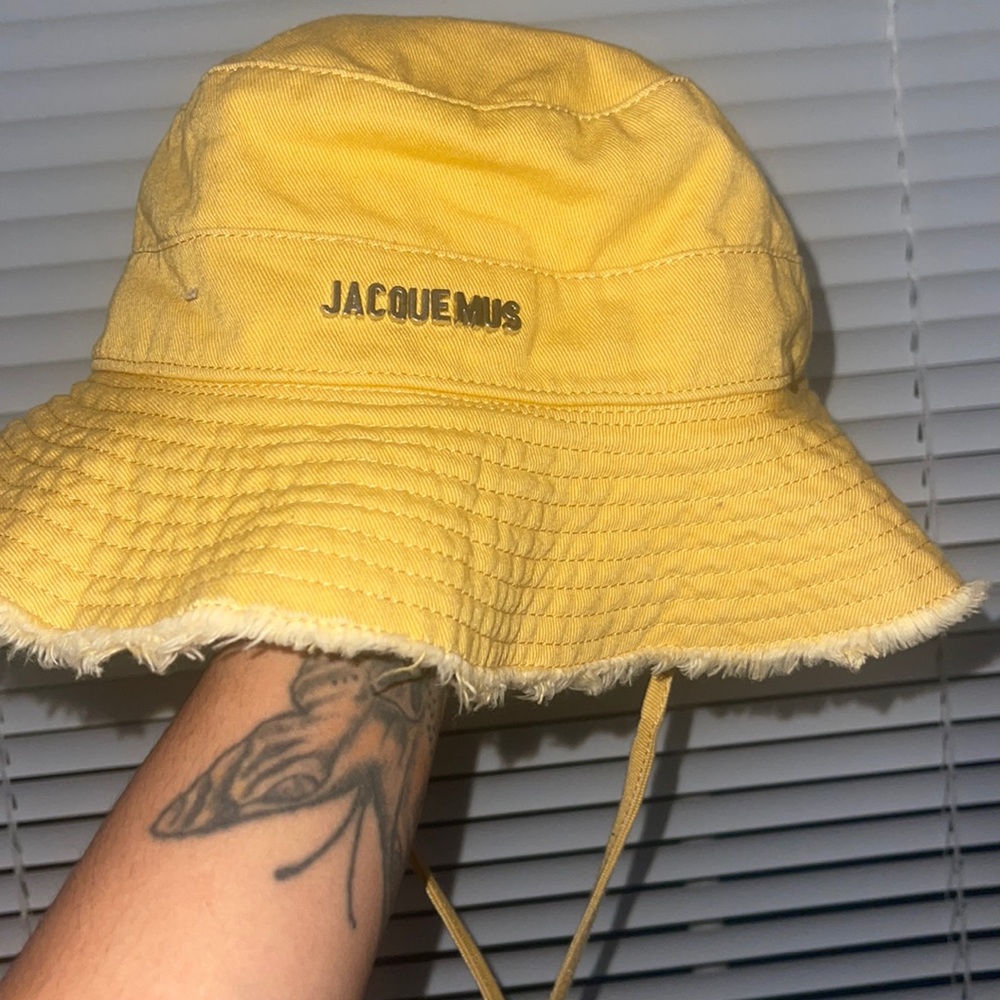 Jacquemus bucket hat